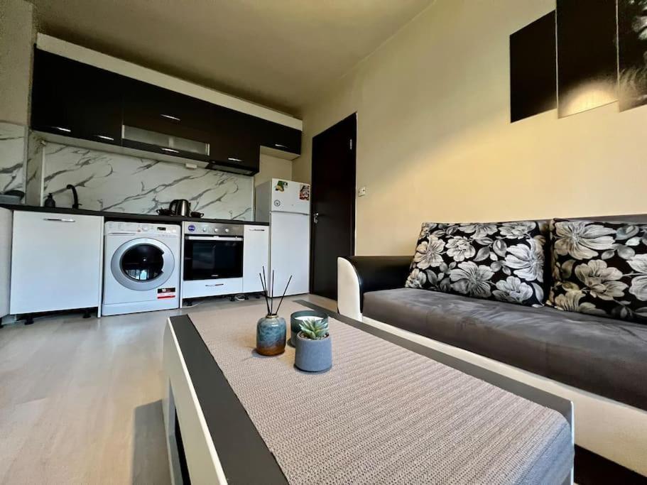 Sof Apartment'S Sofia Exterior photo